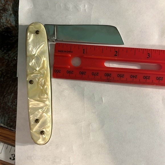 Vintage Men’s Tool Kit Pearl Handle Pocketknife Nail File Screwdriver Opener - Picture 7 of 7